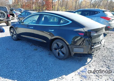 2018 Tesla Model 3 Long Range/Mid Range из США, поврежденный, VIN 5YJ3E1EA9JF152769